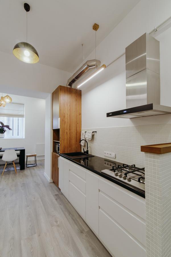 Apartment On Lesi Ukrainky Λβιβ Εξωτερικό φωτογραφία