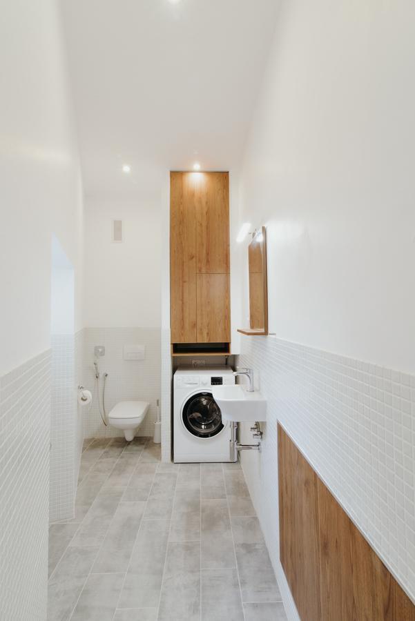 Apartment On Lesi Ukrainky Λβιβ Εξωτερικό φωτογραφία