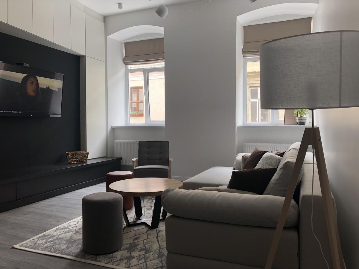Apartment On Lesi Ukrainky Λβιβ Εξωτερικό φωτογραφία